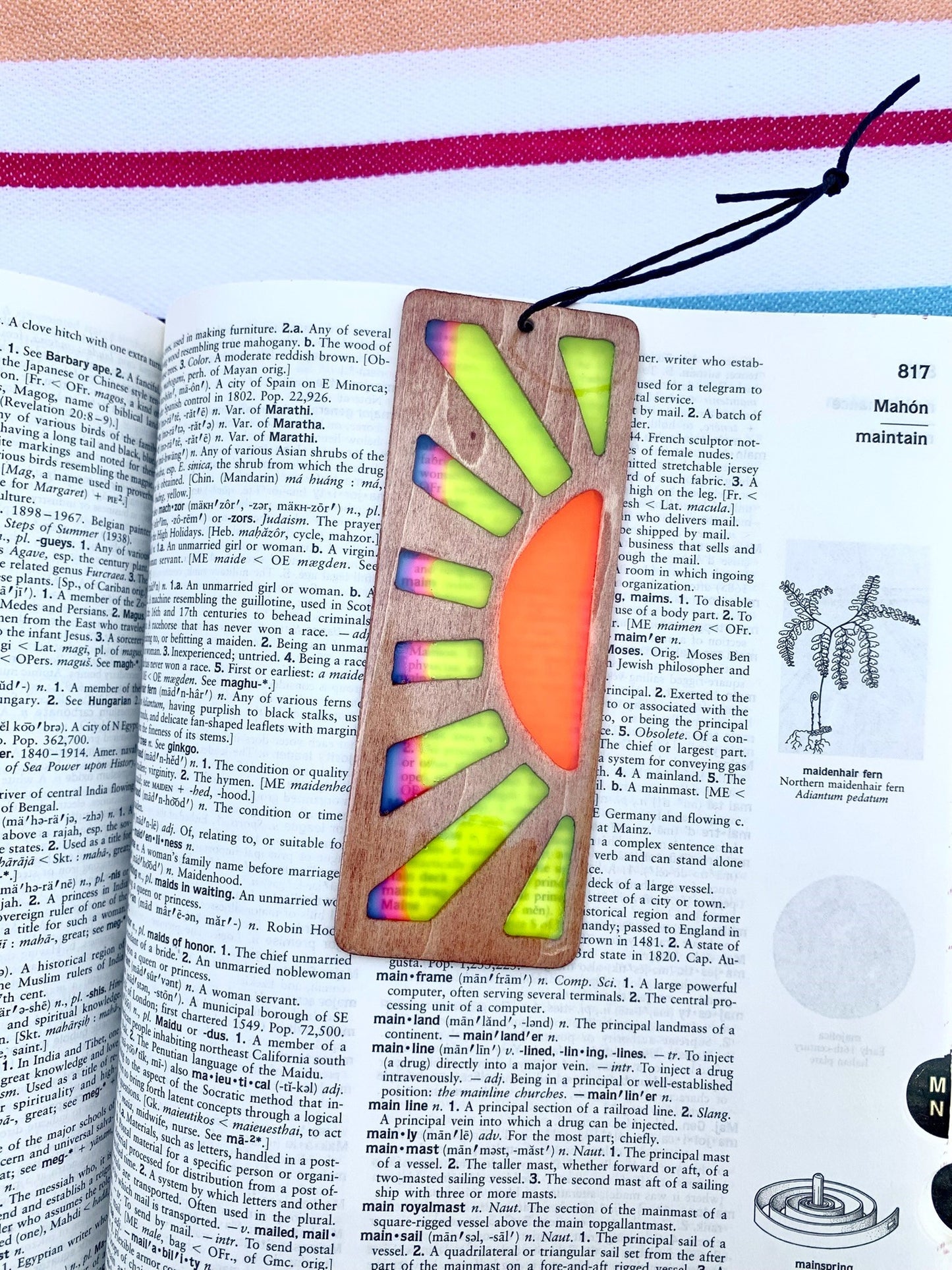 Sunrise Wood & Resin Bookmark - Teak Pink