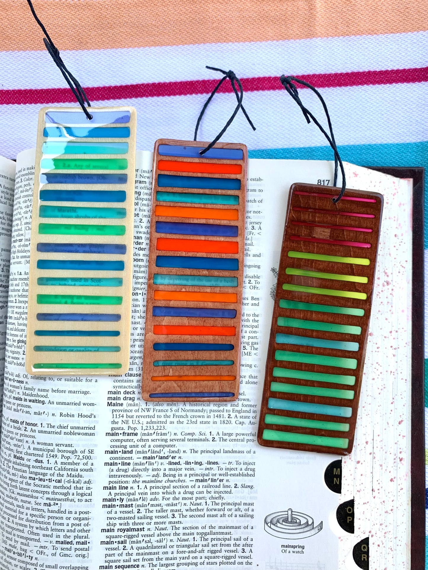 Gradient Lines Wood & Resin Bookmark - Cognac VU Meter
