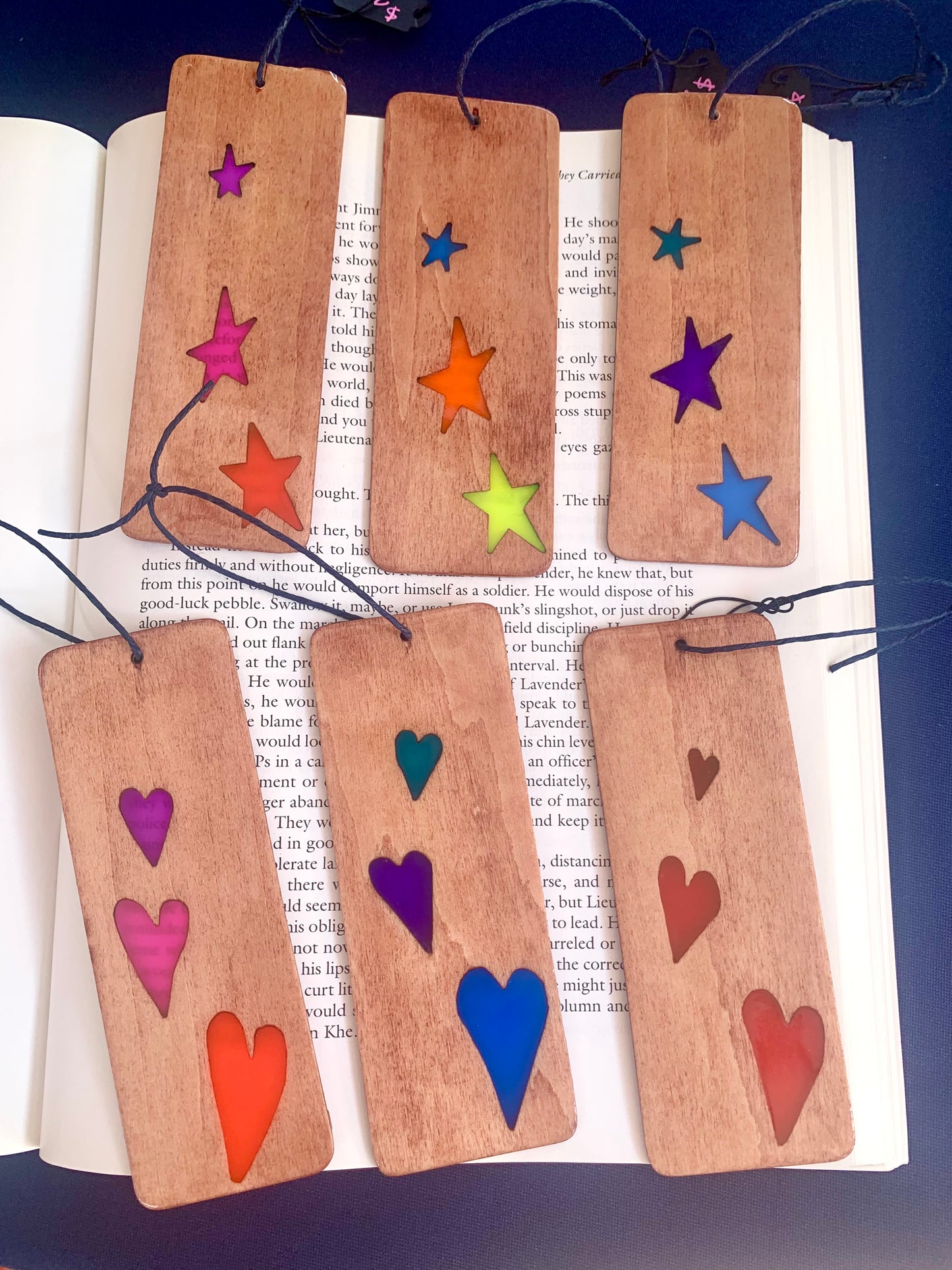 Hearts Wood & Resin Bookmark - Teak Red