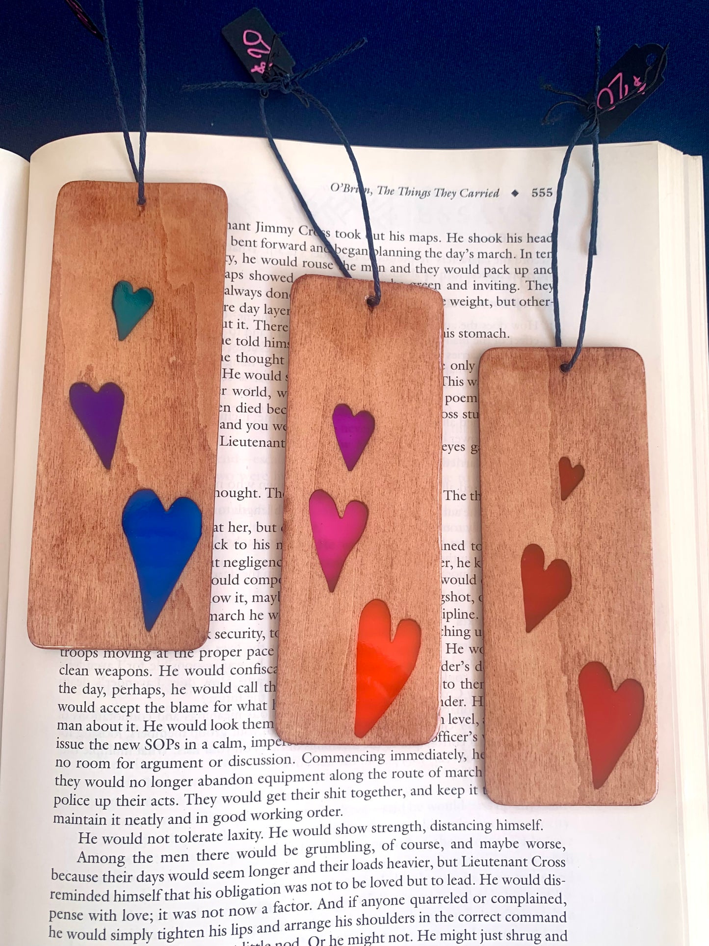 Hearts Wood & Resin Bookmark - Teak Red
