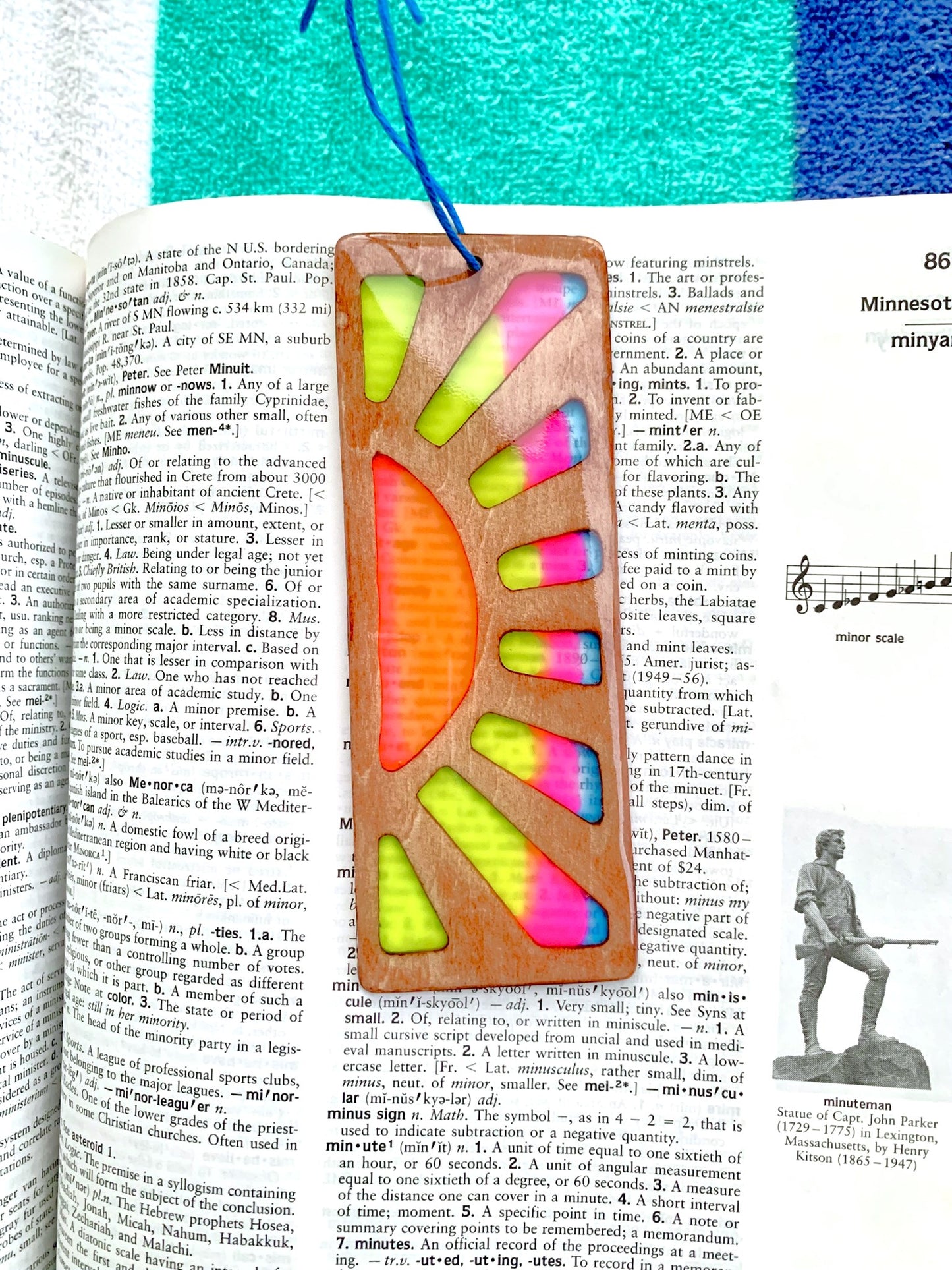 Sunrise Wood & Resin Bookmark - Teak Pink
