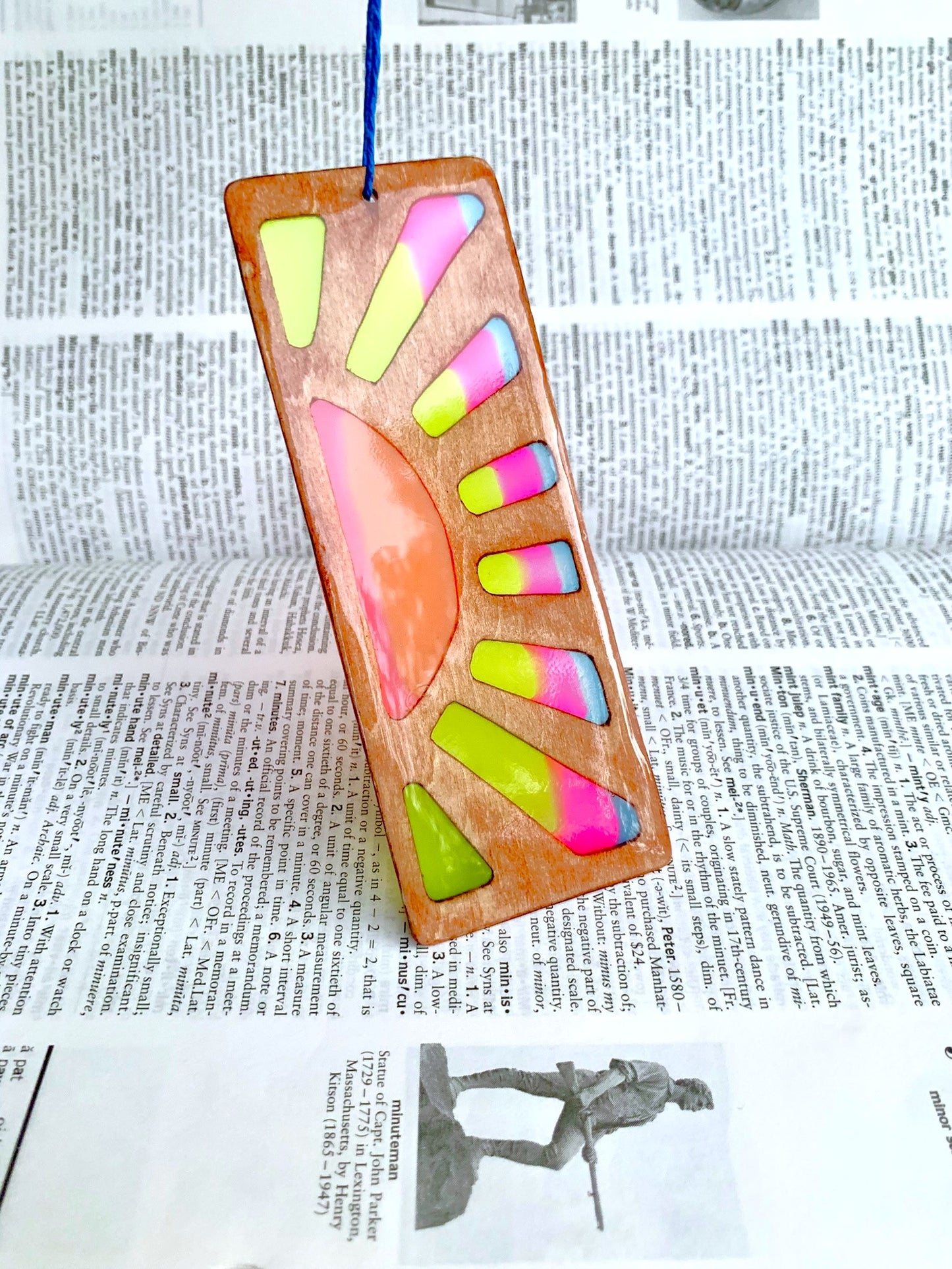 Sunrise Wood & Resin Bookmark - Teak Pink