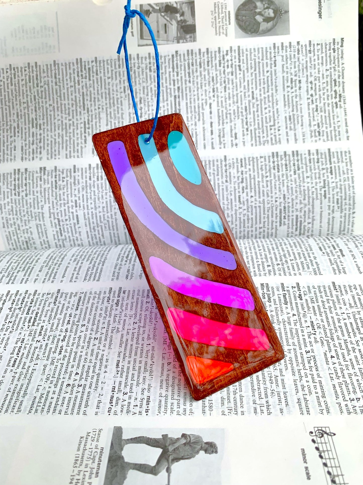 Sunset Vibe Wood & Resin Bookmark - Cool Cognac