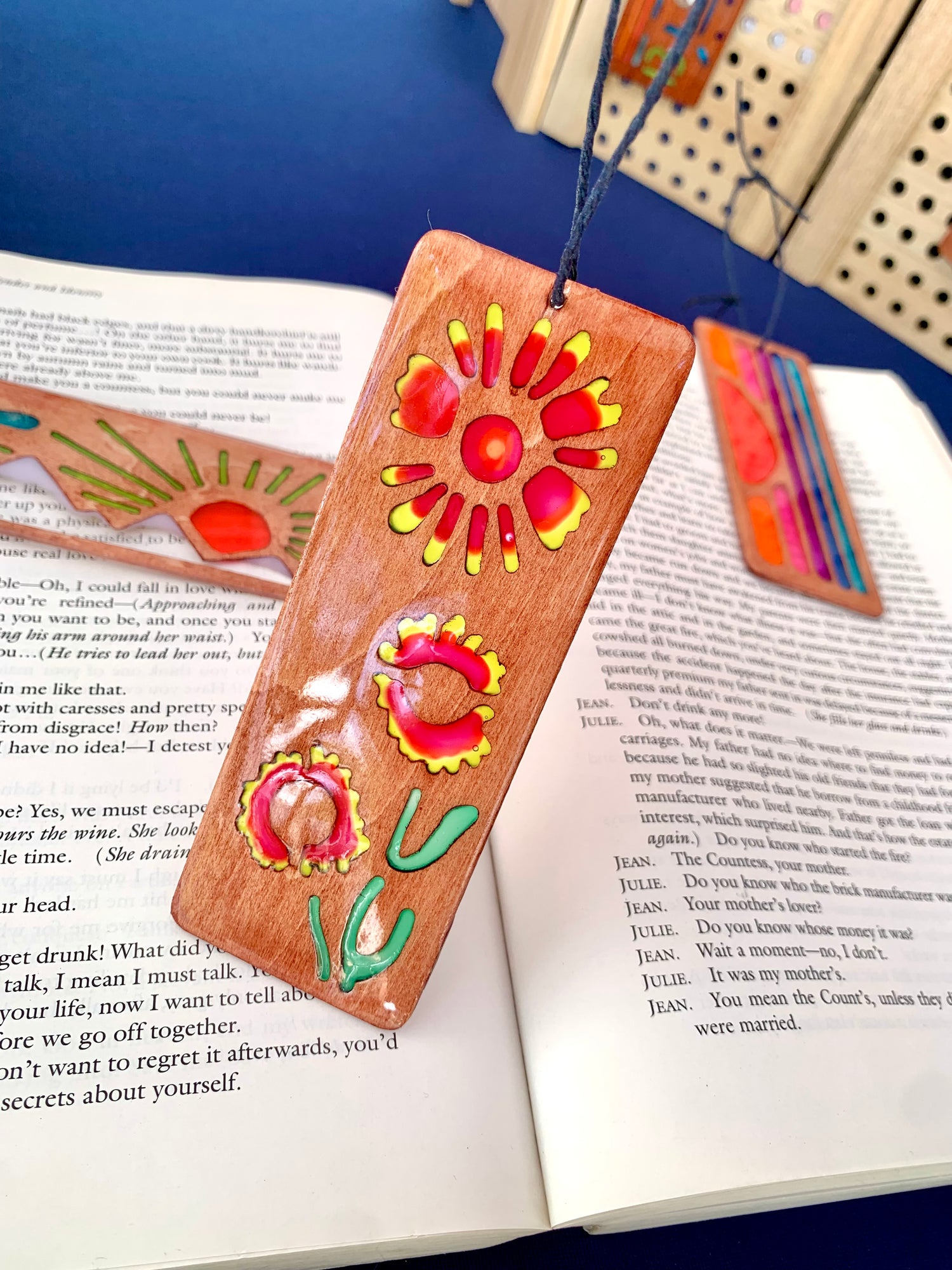 Firewheel Daisy Bookmark