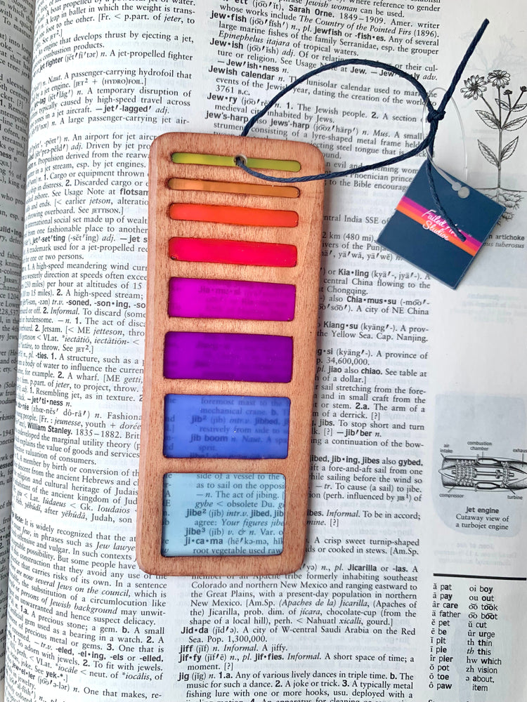 Retro Gradient Bookmark