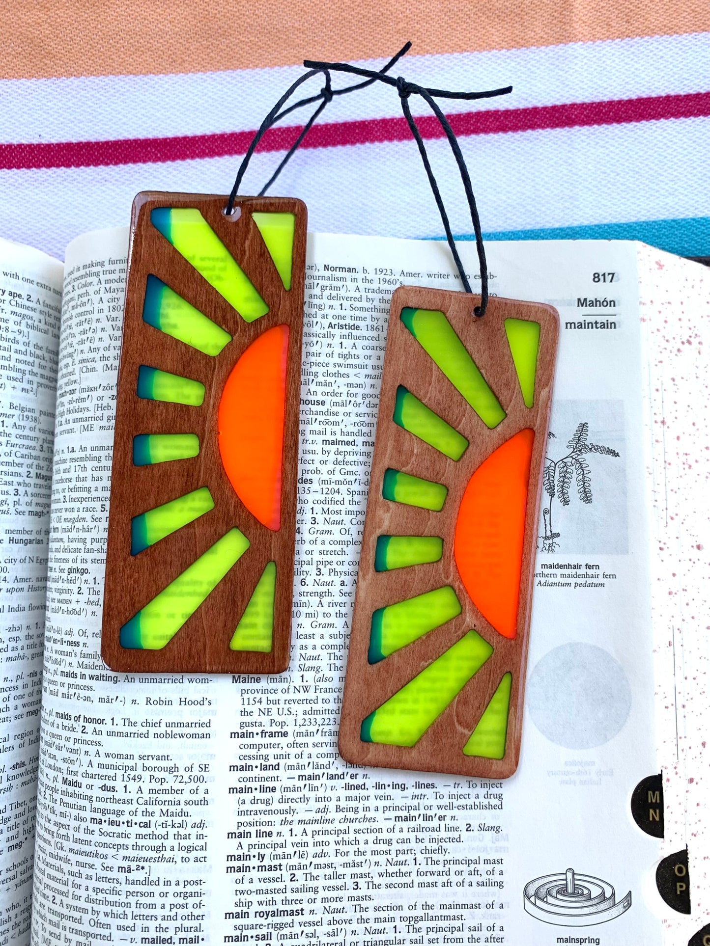 Sunrise Wood & Resin Bookmark - Cognac