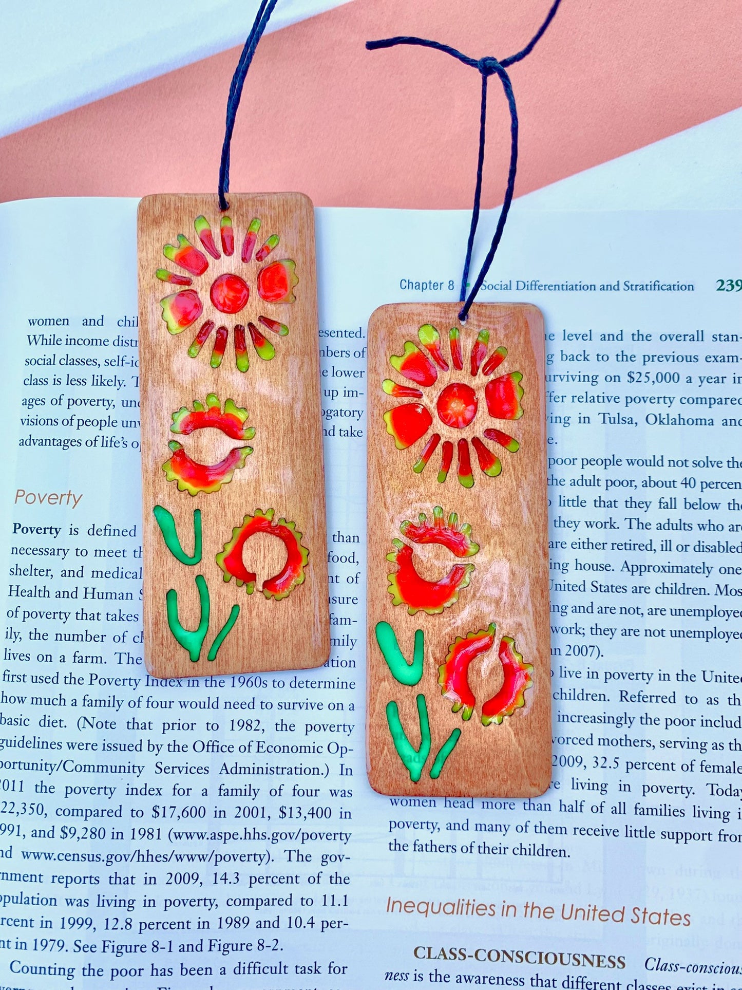 Firewheel Daisy Wood & Resin Bookmark - Teak