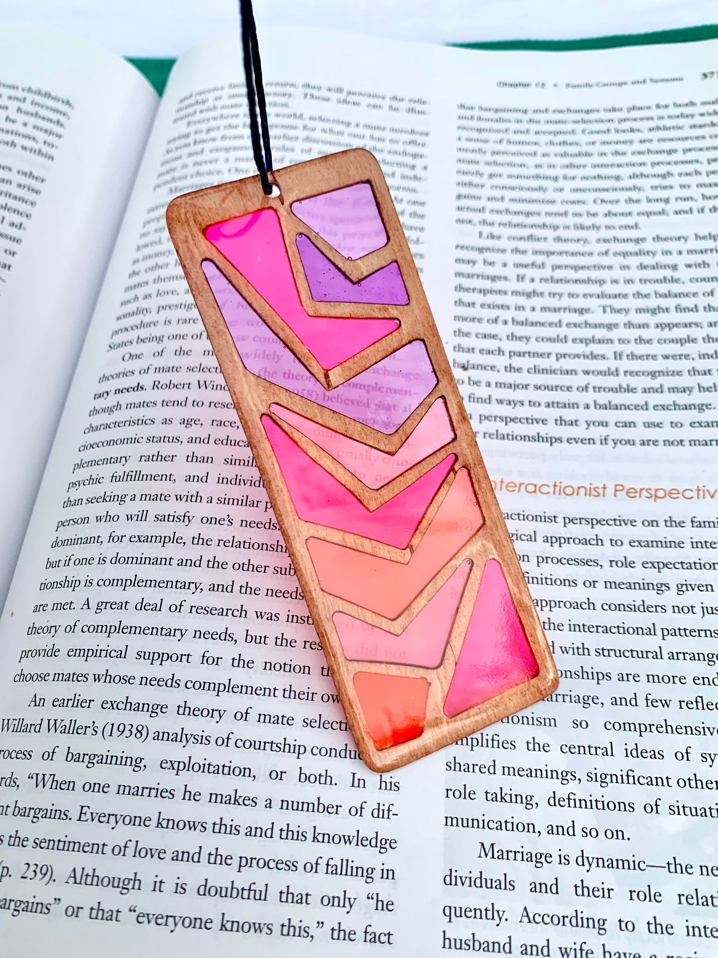 Zigzag Wood & Resin Bookmark - Teak Pink