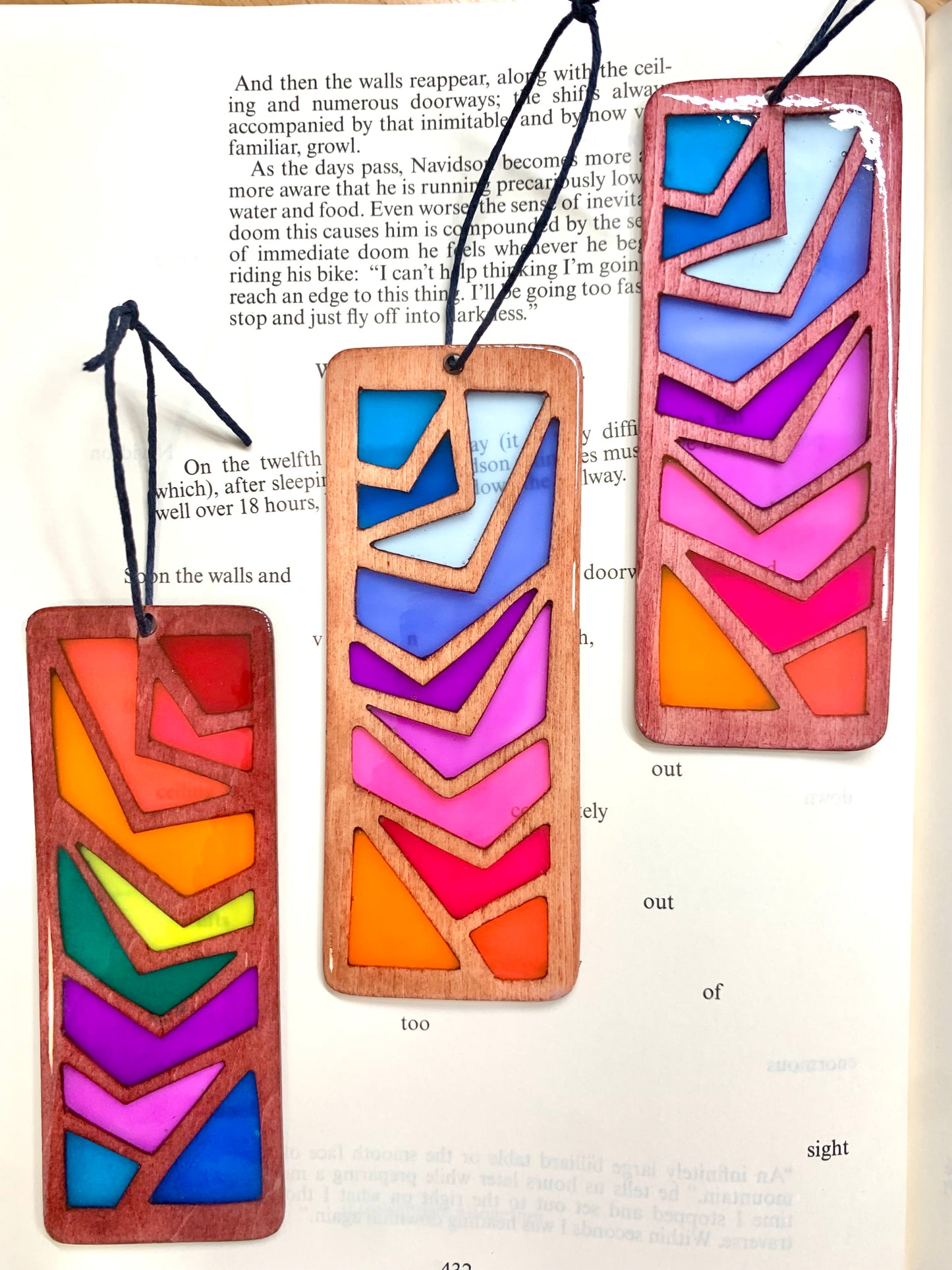 Zigzag Wood & Resin Bookmark - Teak Sunset