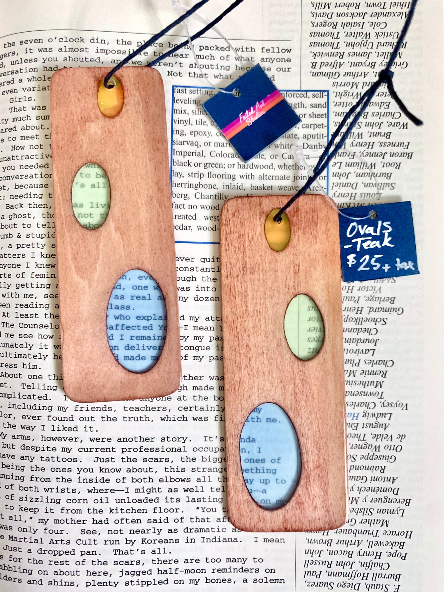 Ovals Wood & Resin Bookmark - Teak