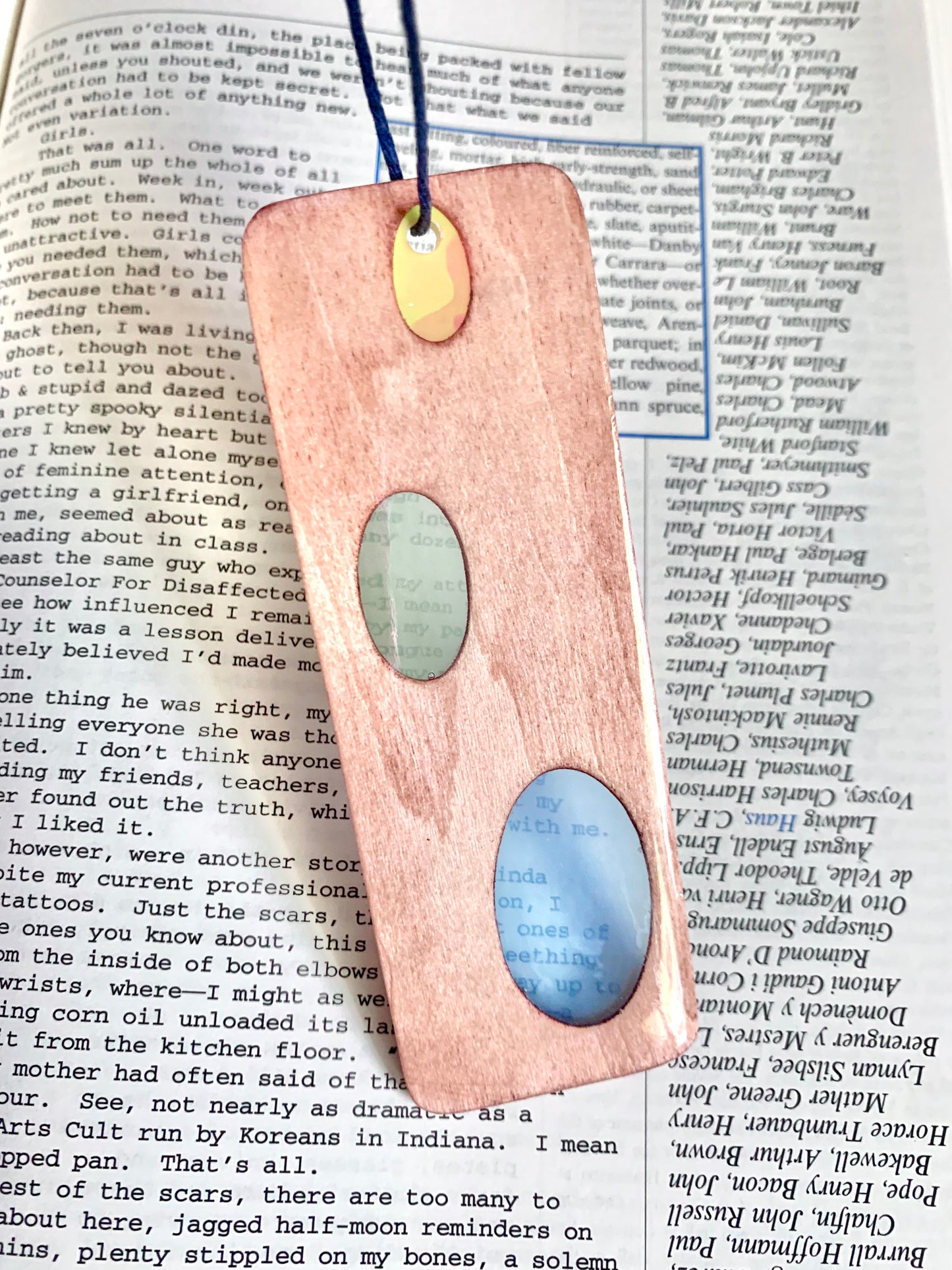 Ovals Wood & Resin Bookmark - Teak