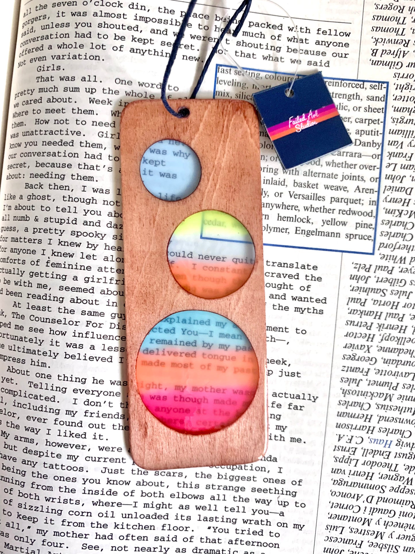 Circles Wood & Resin Bookmark - Teak Sunrise