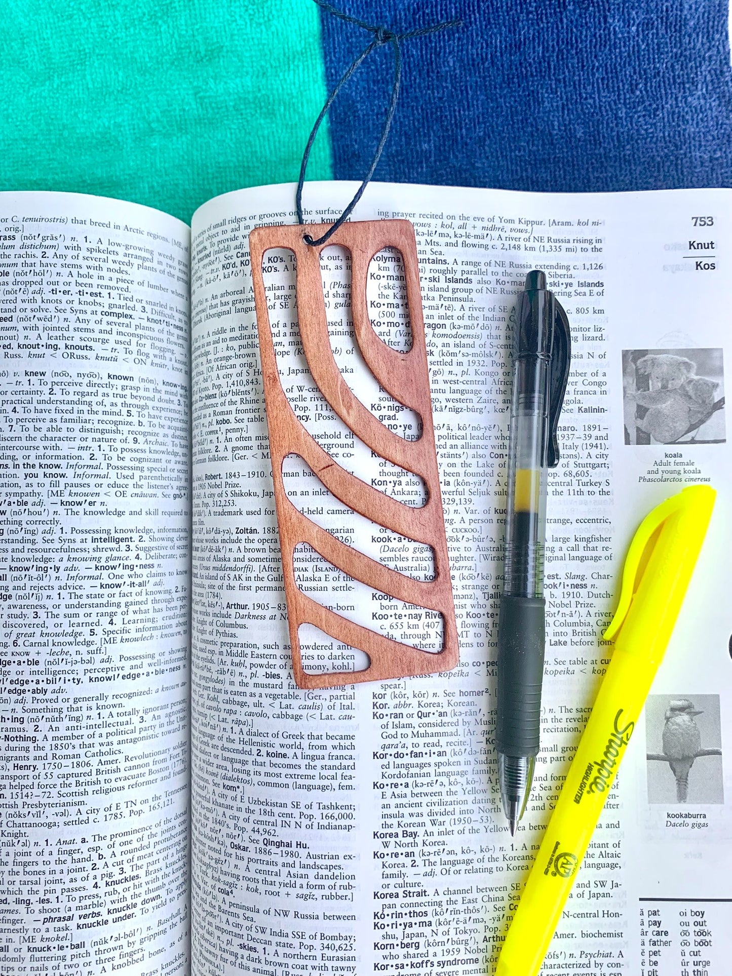 Sunset Vibe Wooden Bookmark - Teak